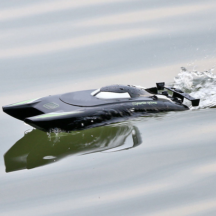 Factory Direct Sales Outdoor Speed RC Boat Dual Motor Waterproof Yacht Toys 30km/h Remote Control Boats With Wholesale Price