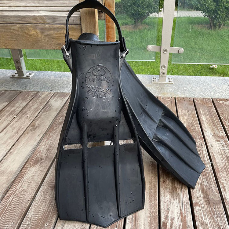 Factory Direct Supply Adult Underwater Swimming Equipment Soft Rubber Fins Adjustable Deep Diving Flippers With High Quality