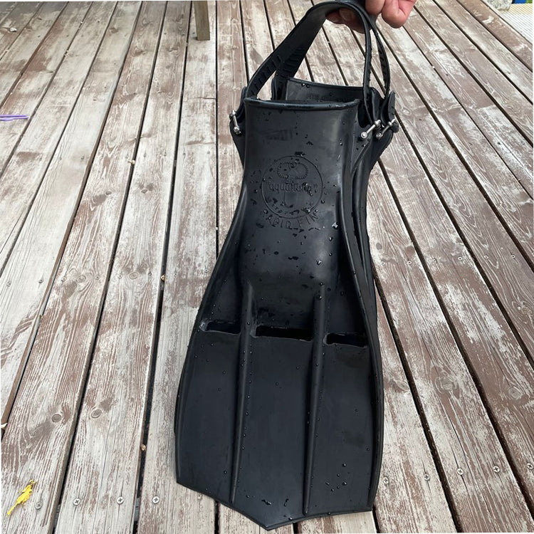 Factory Direct Supply Adult Underwater Swimming Equipment Soft Rubber Fins Adjustable Deep Diving Flippers With High Quality
