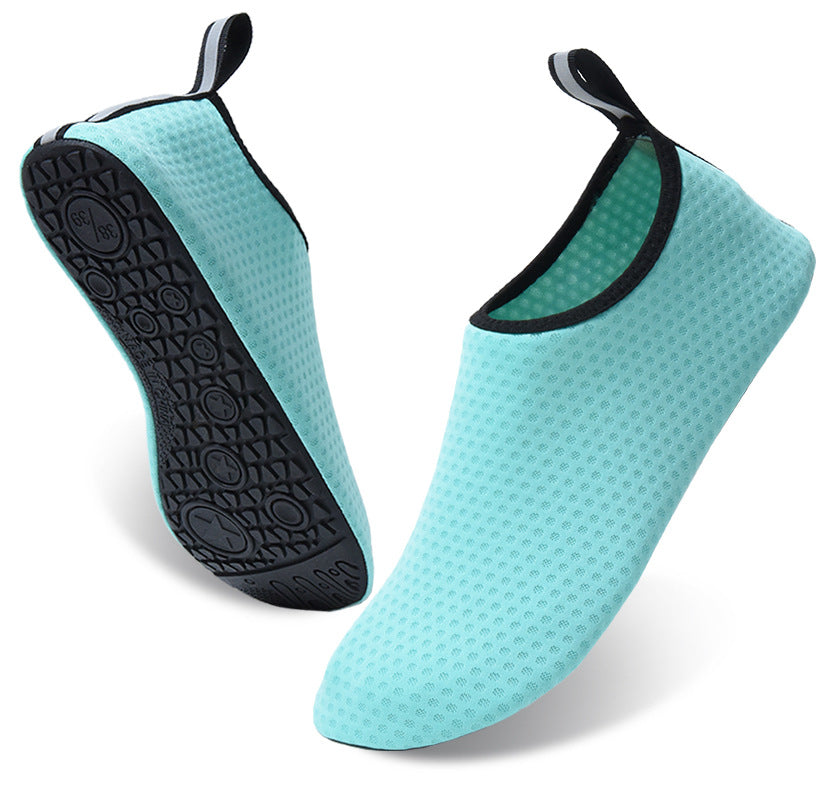 Hot Selling Amazon Summer Women Breathable Soft Socks Water Men Barefoot Aqua Shoes With High Quality